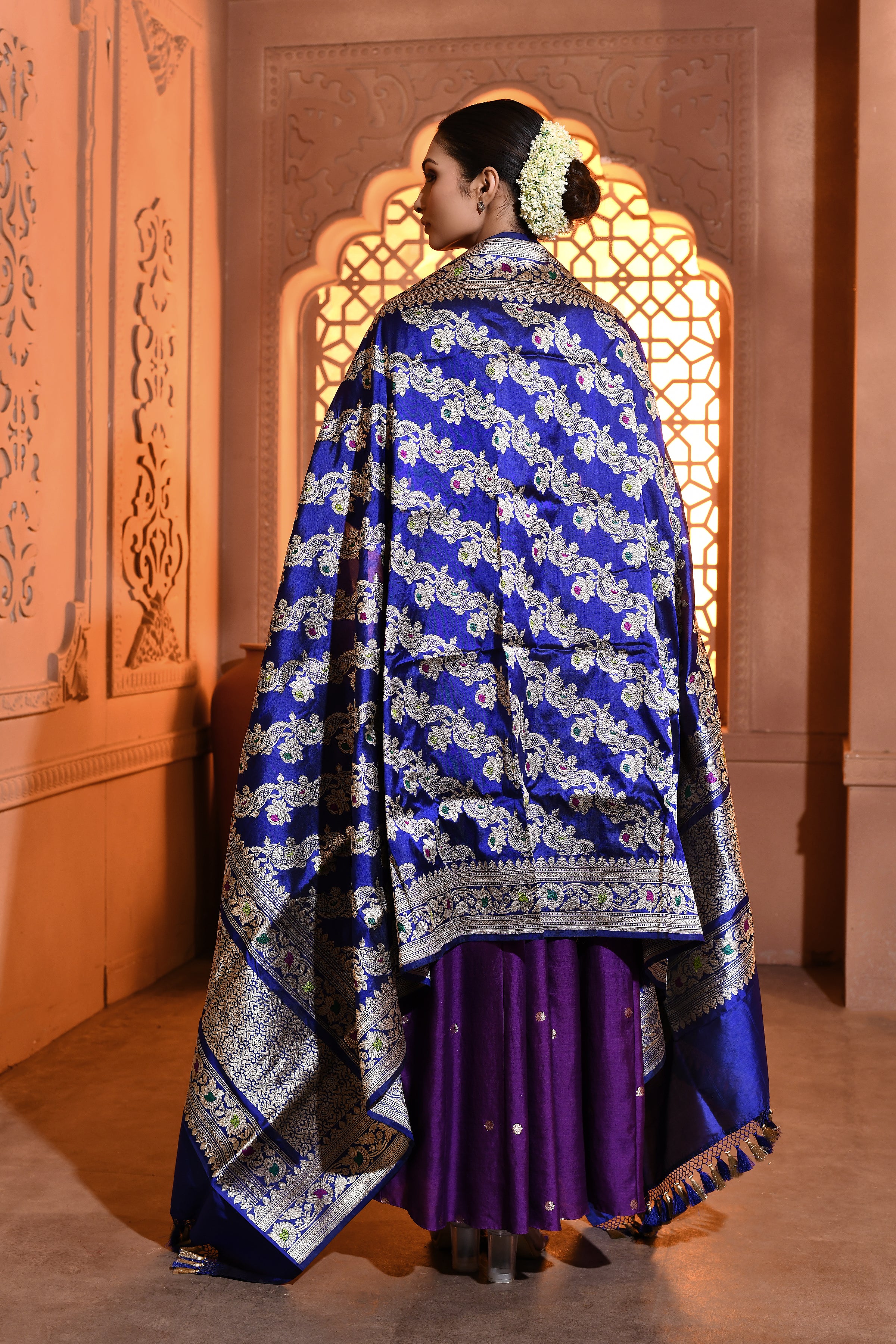 Royal Blue Kadhua Handwoven Floral Banarsi Silk Duppatta