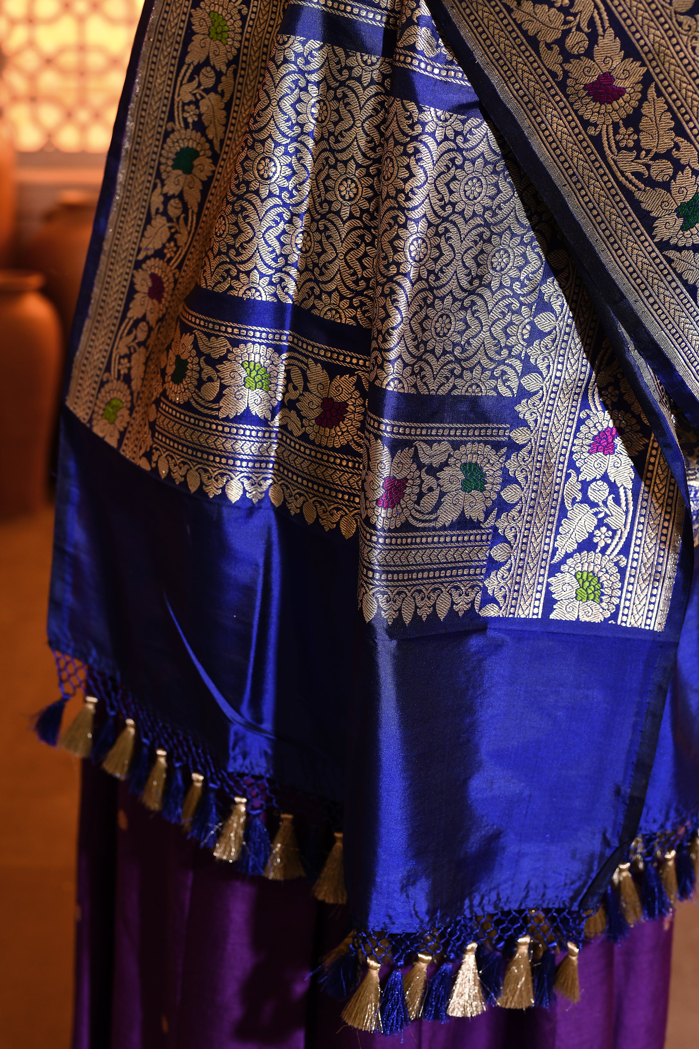 Royal Blue Kadhua Handwoven Floral Banarsi Silk Duppatta