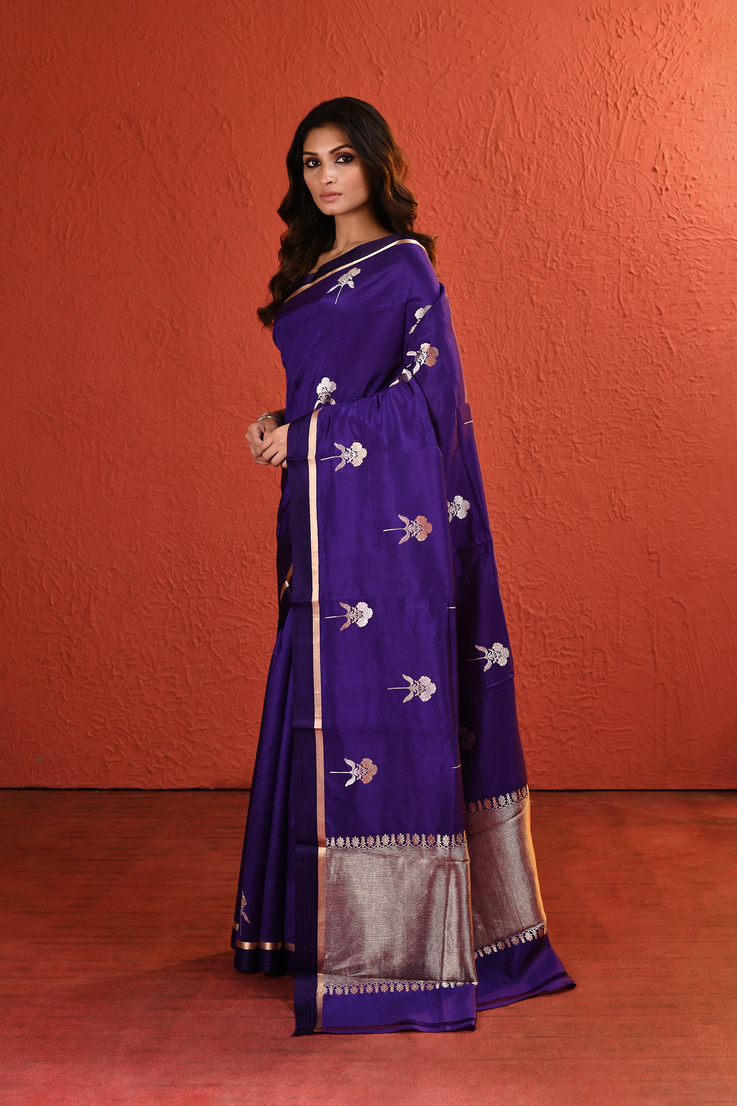 Purple Handwoven Floral Bouquet Saree
