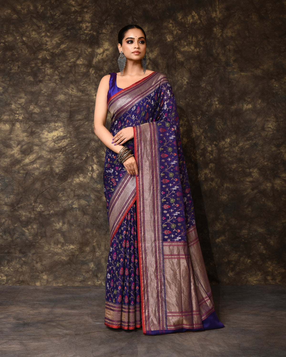 Mul Jamdani Handwoven Saree