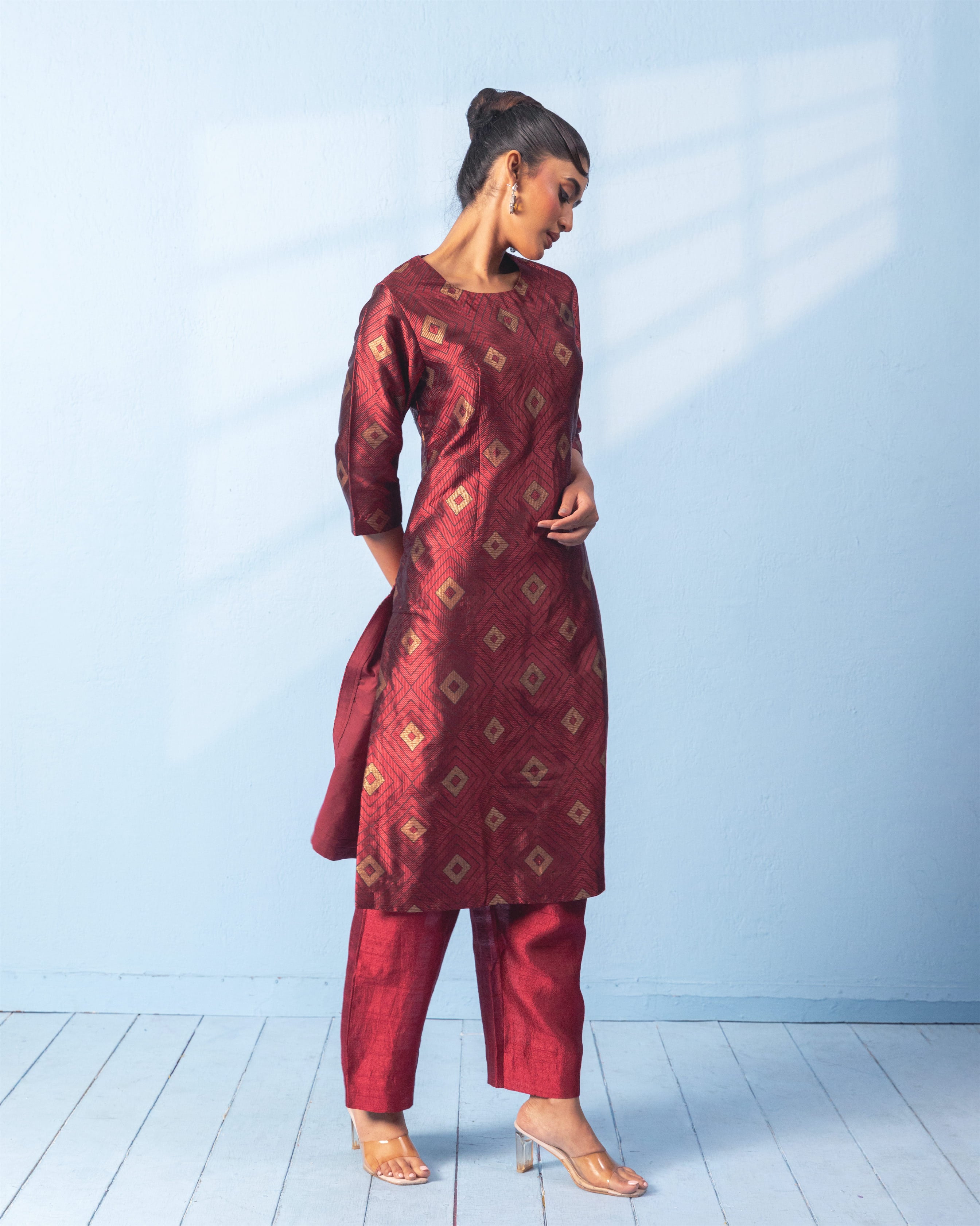 Maroon Tanchoi Kurta with Raw Silk Pant Set