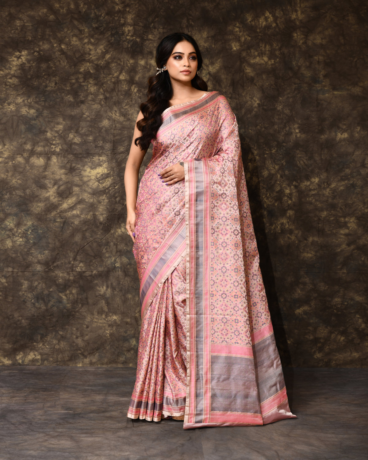 Pink Handwoven Tanchoi Silk Saree