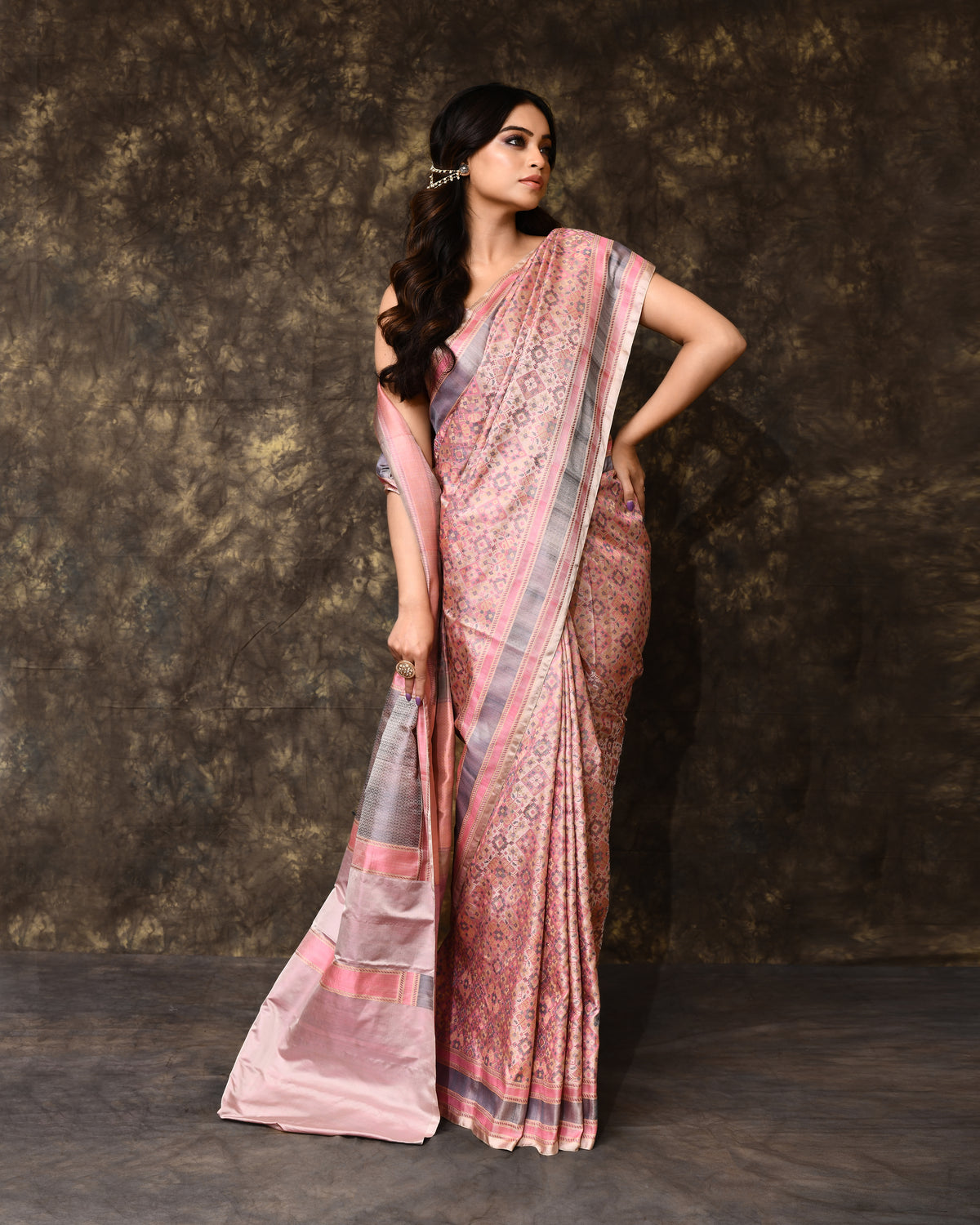 Pink Handwoven Tanchoi Silk Saree