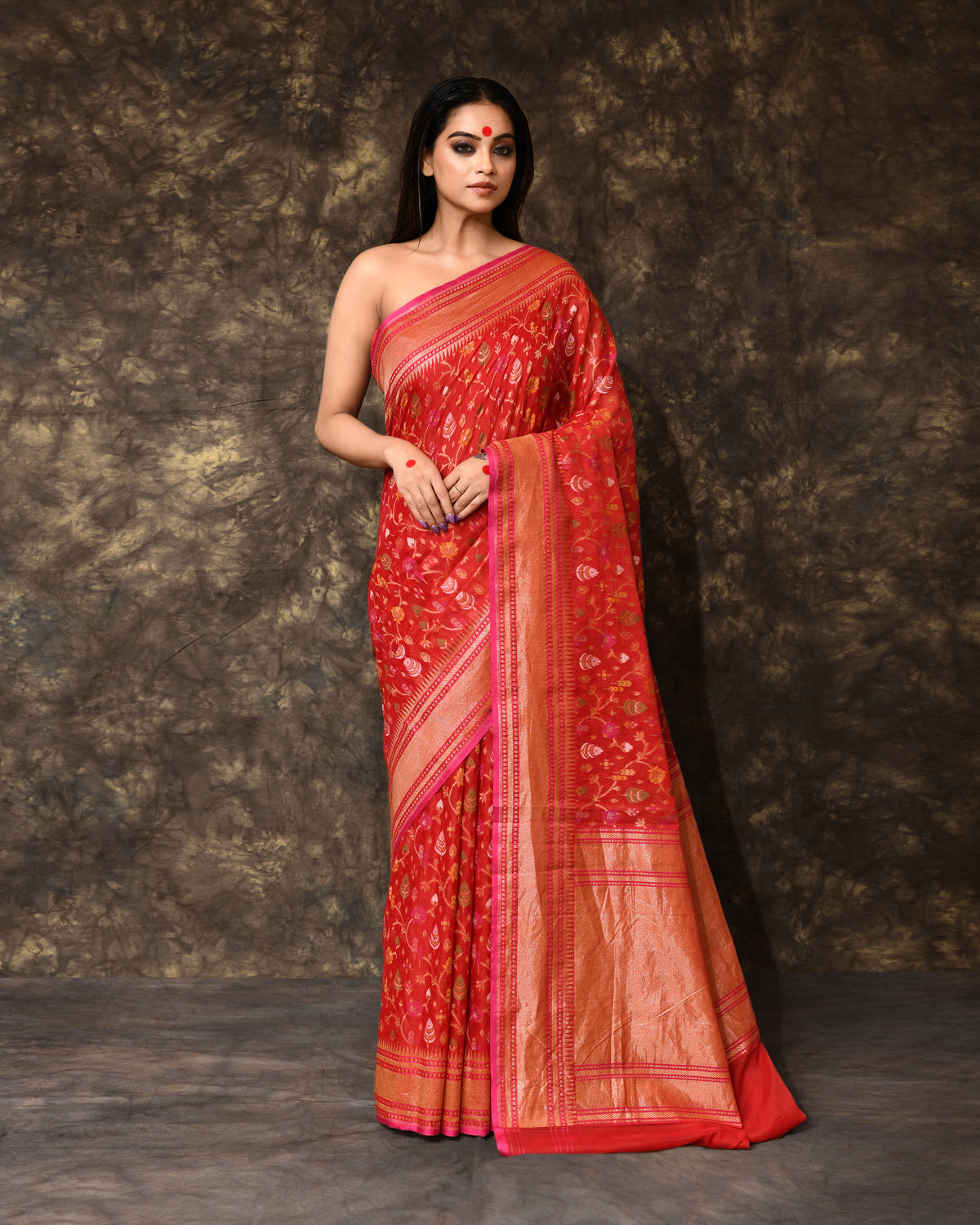 Red Mul Jamdani Handwoven Saree