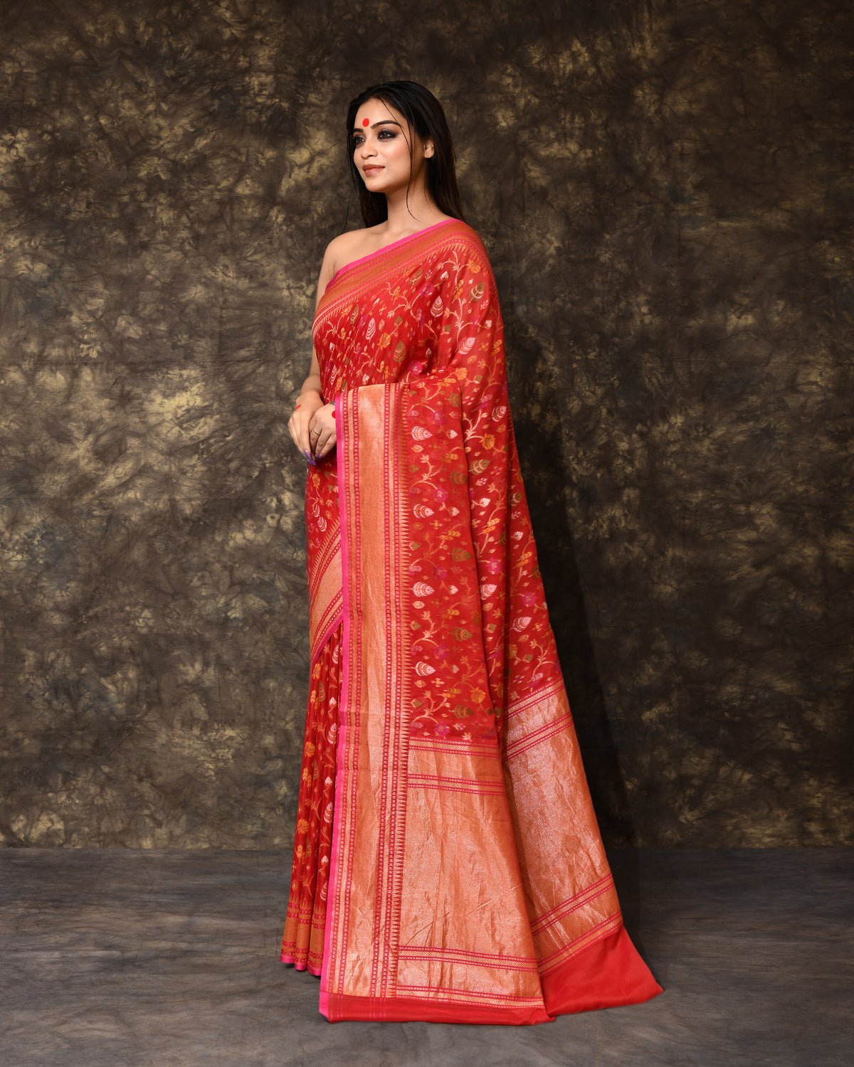 Red Mul Jamdani Handwoven Saree